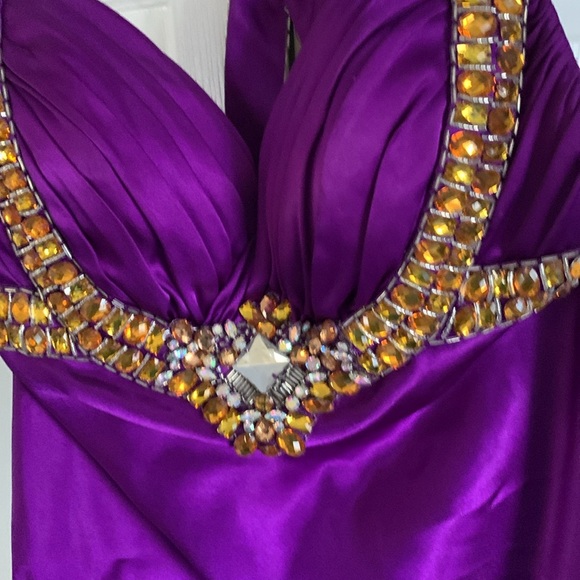 Gown by Pretty me. 6 - Picture 2 of 10